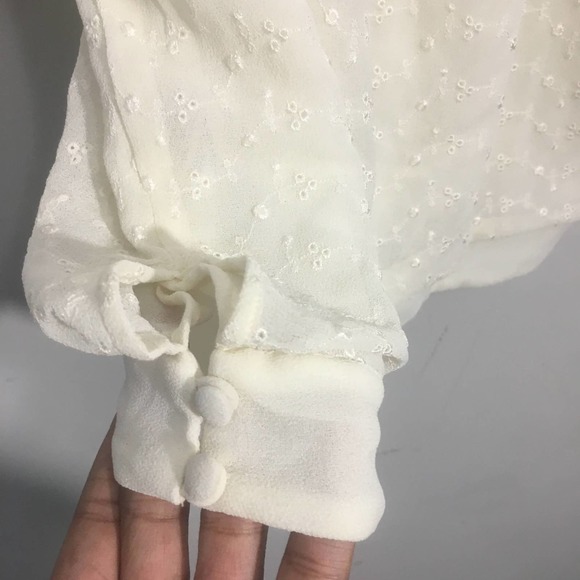 Free People Georgette Eyelet Top Sz XS Sheer Lace Blouse Boho Style - Picture 13 of 15